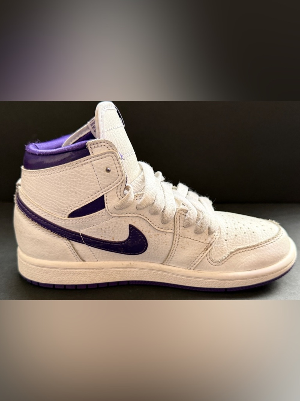 Nike Air Jordan 1 Retro High OG Court Purple White Size 2Y Youth CU0449-151 Used